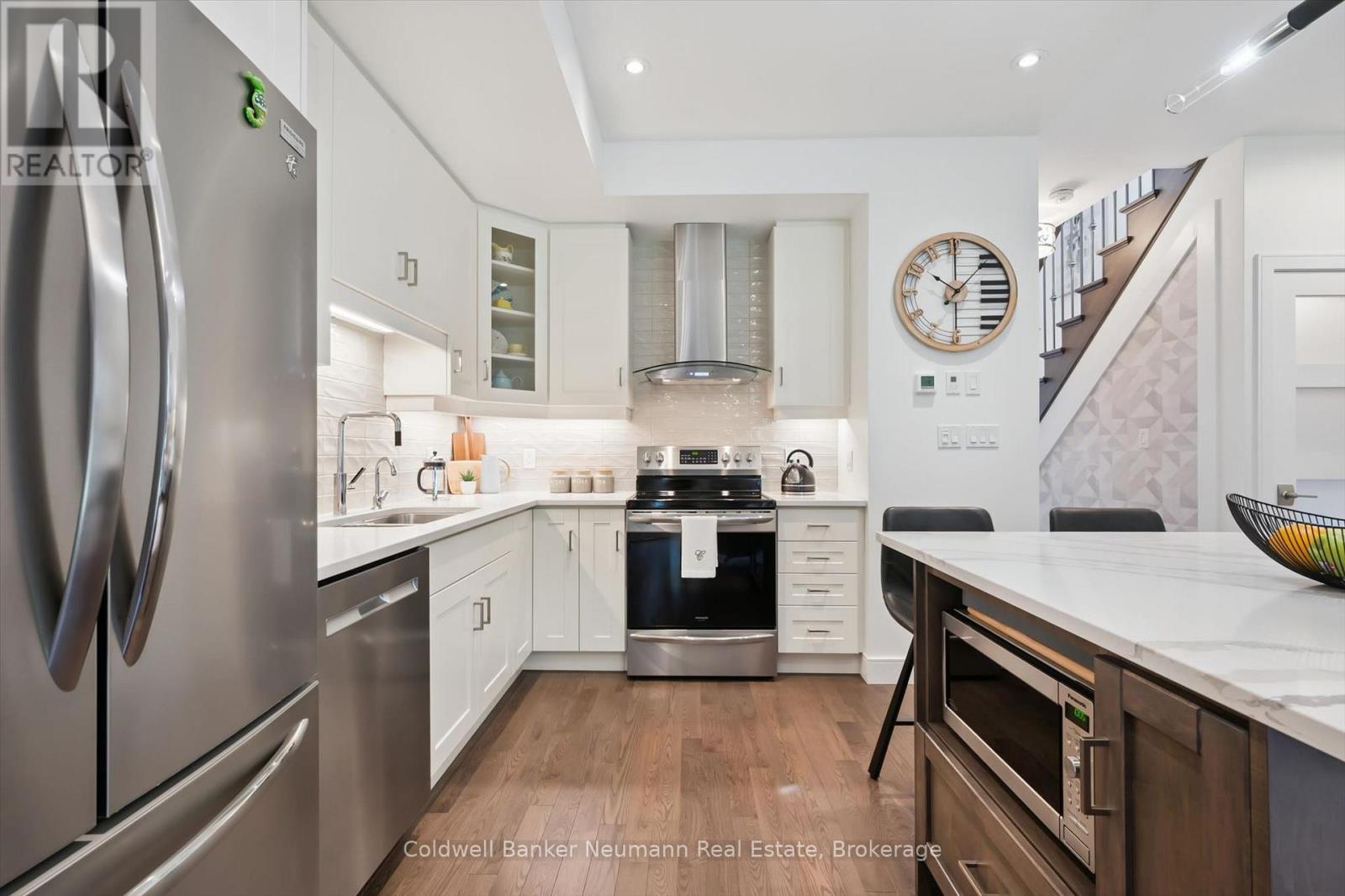 #92 60 ARKELL ROAD - 19