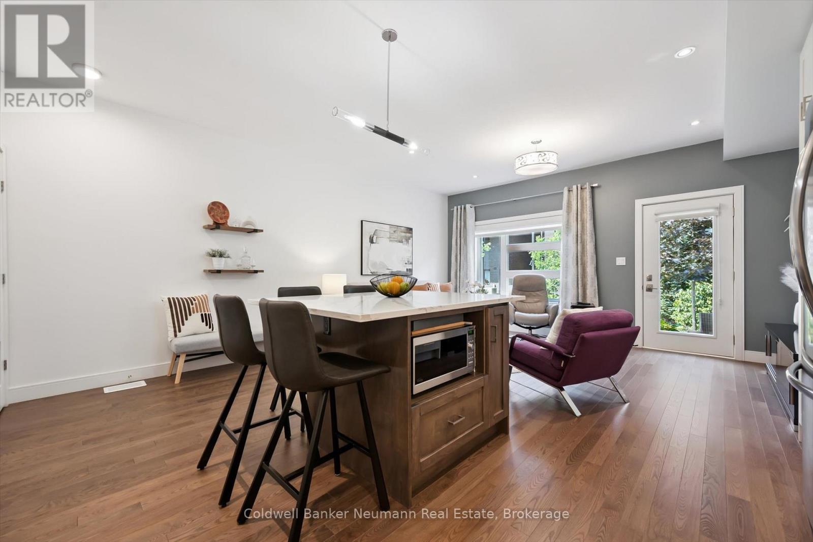 #92 60 ARKELL ROAD - 23