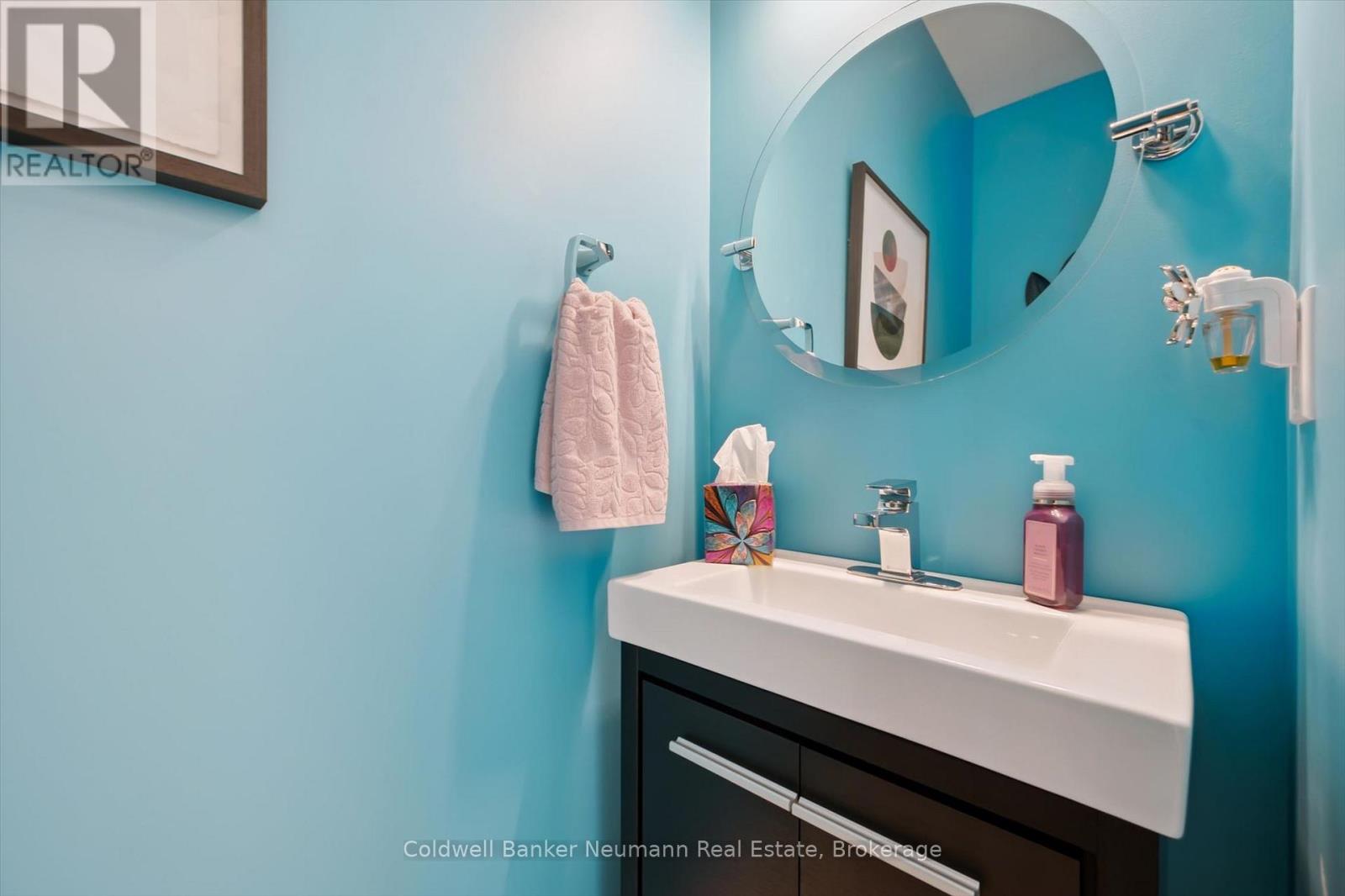 #92 60 ARKELL ROAD - 24