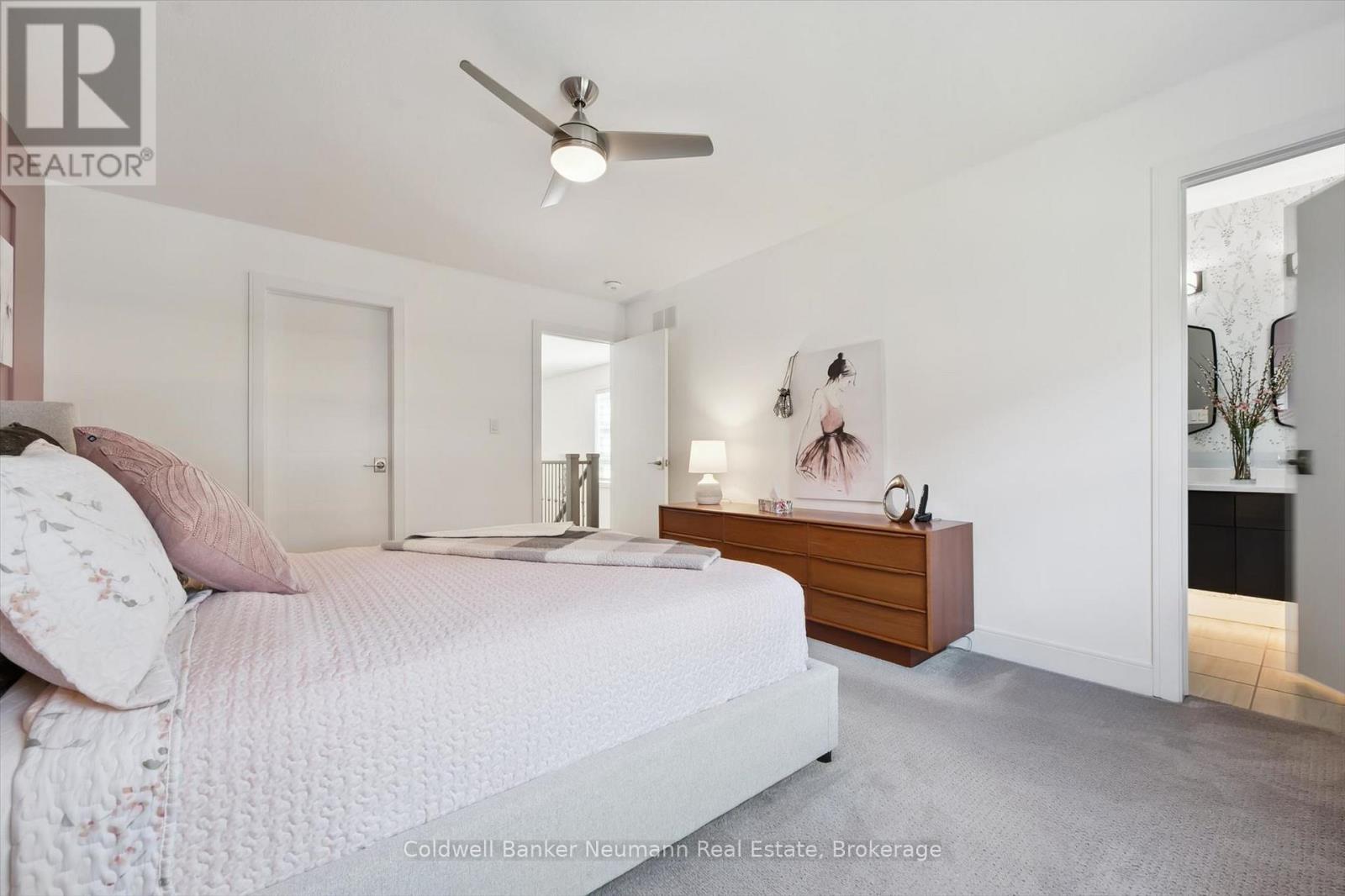 #92 60 ARKELL ROAD - 28