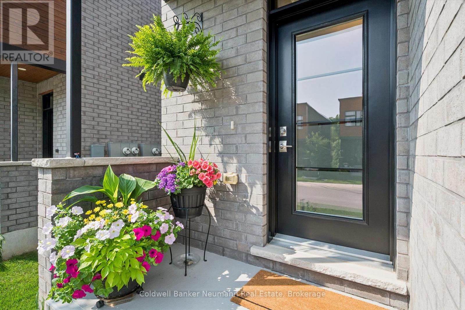 #92 60 ARKELL ROAD - 5