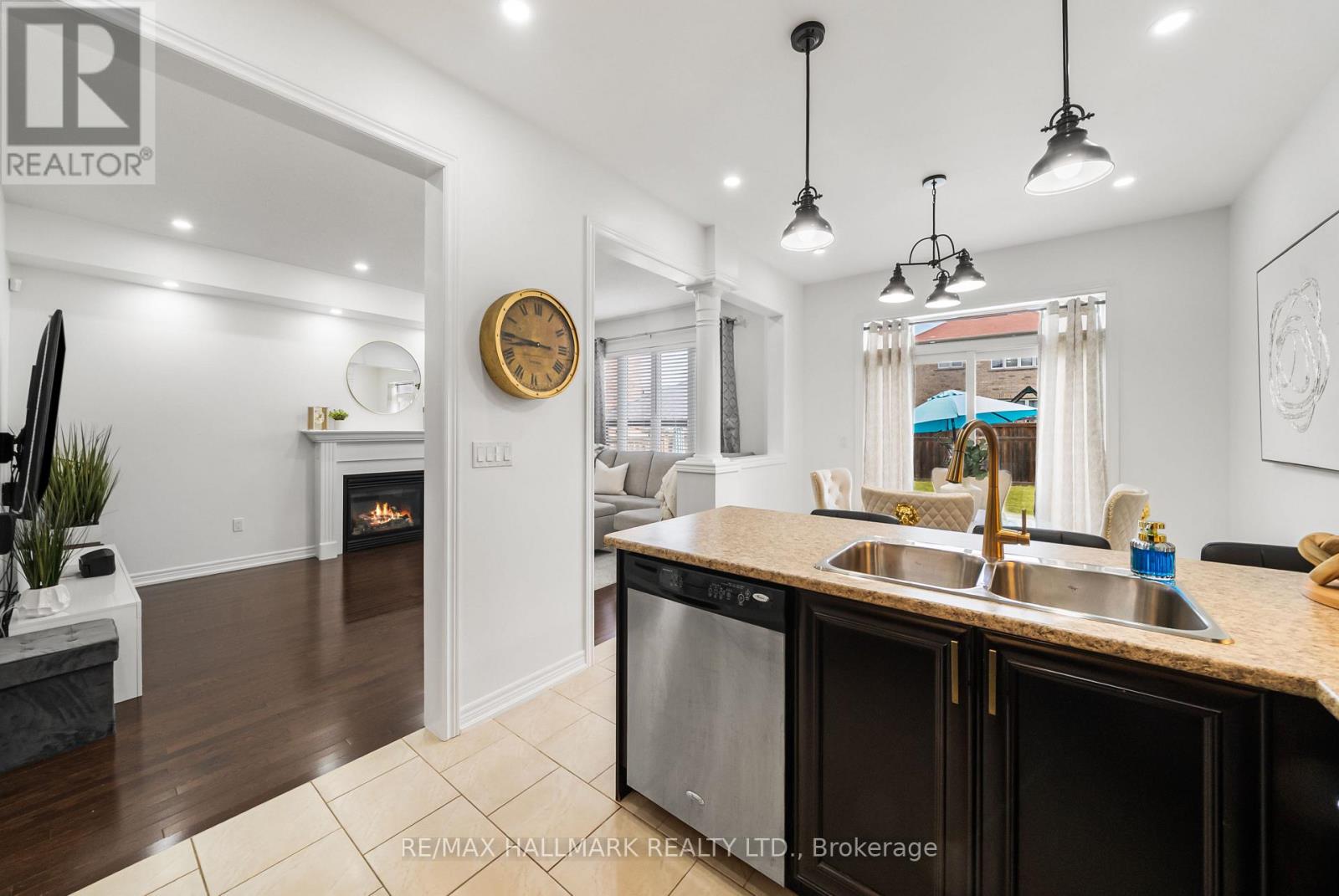 152 MCDONALD CRESCENT - 13