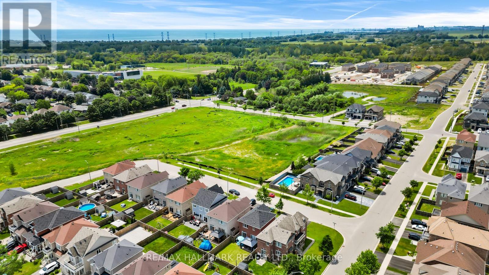 152 MCDONALD CRESCENT - 42