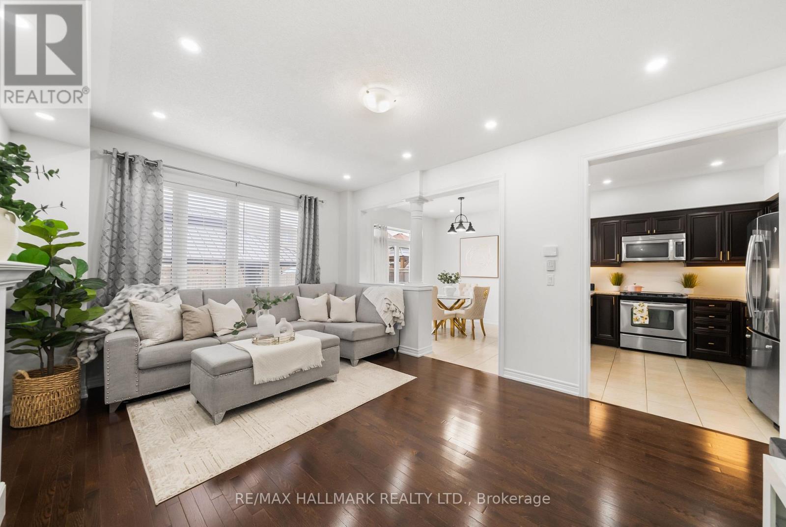 152 MCDONALD CRESCENT - 5