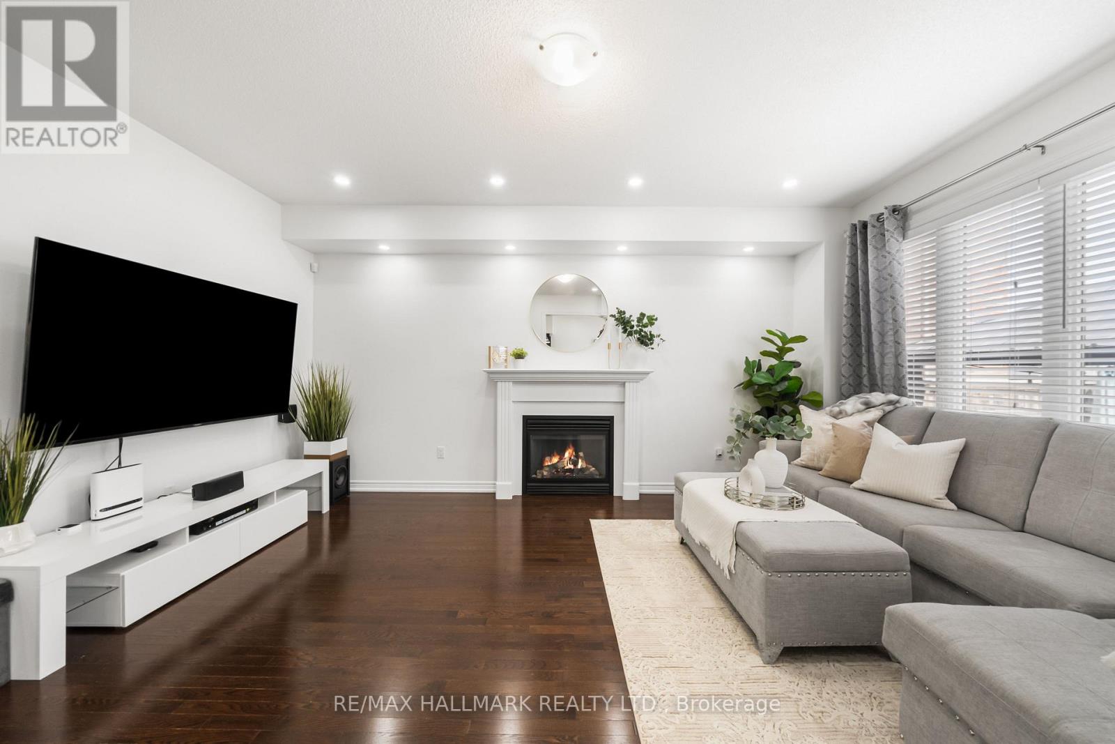 152 MCDONALD CRESCENT - 7