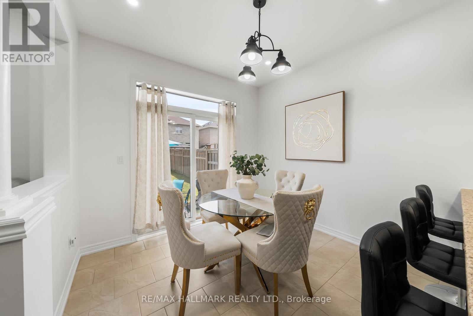 152 MCDONALD CRESCENT - 8