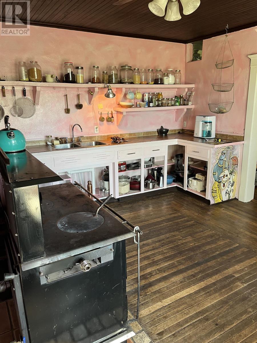 10466 Normans Road - 17