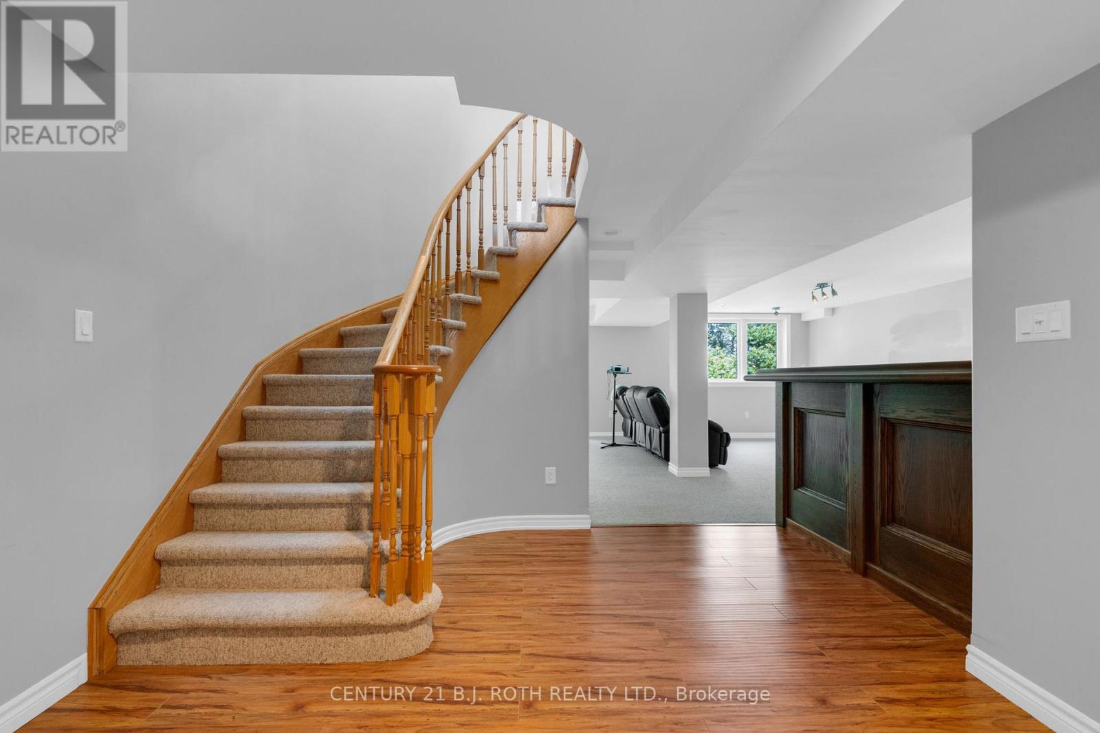 22 SILVERCREEK CRESCENT - Image 30