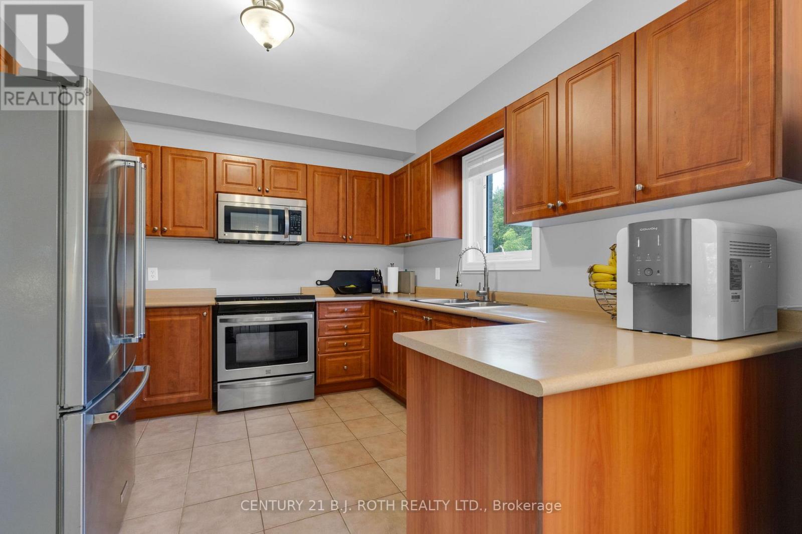 22 SILVERCREEK CRESCENT - Image 9