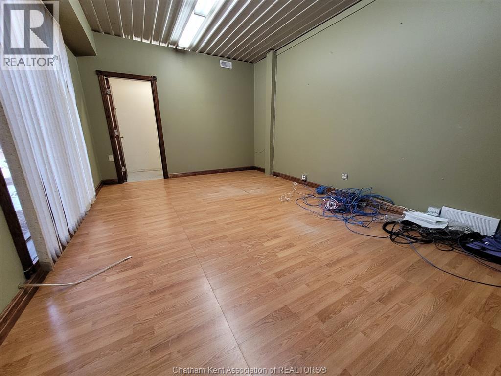 578 GRAND AVENUE East, Chatham — photo 3