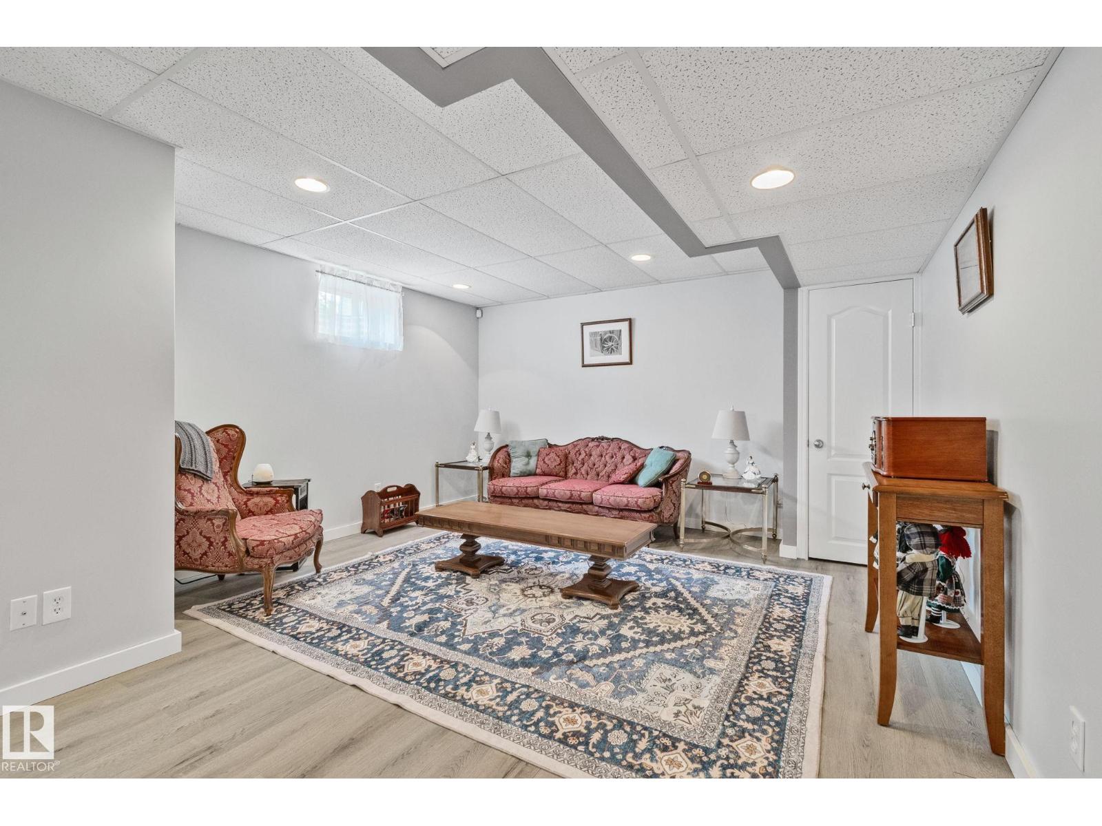 38 RIVARD CR — photo 33