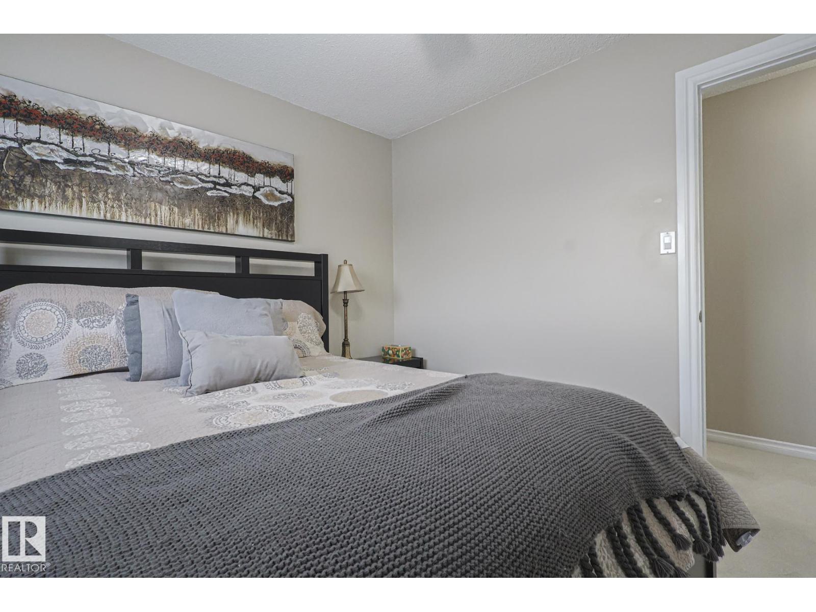 13304 70 ST NW - 21