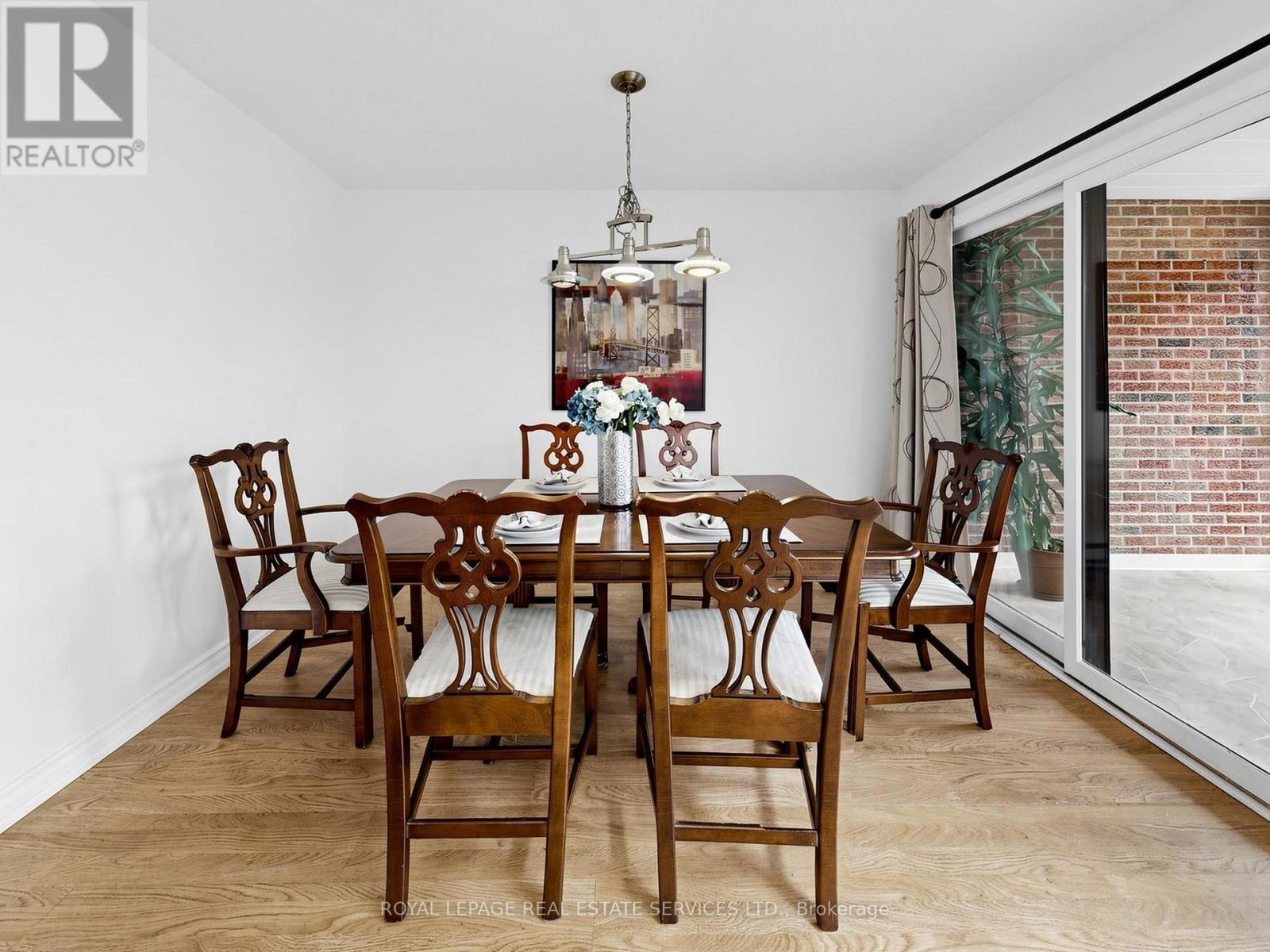 #21 530 FALGARWOOD DRIVE - 10