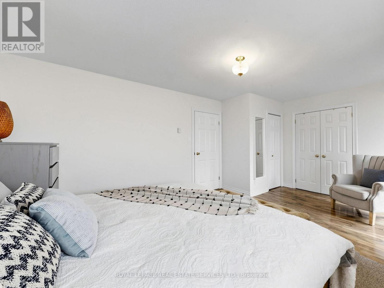 #21 530 FALGARWOOD DRIVE - 26
