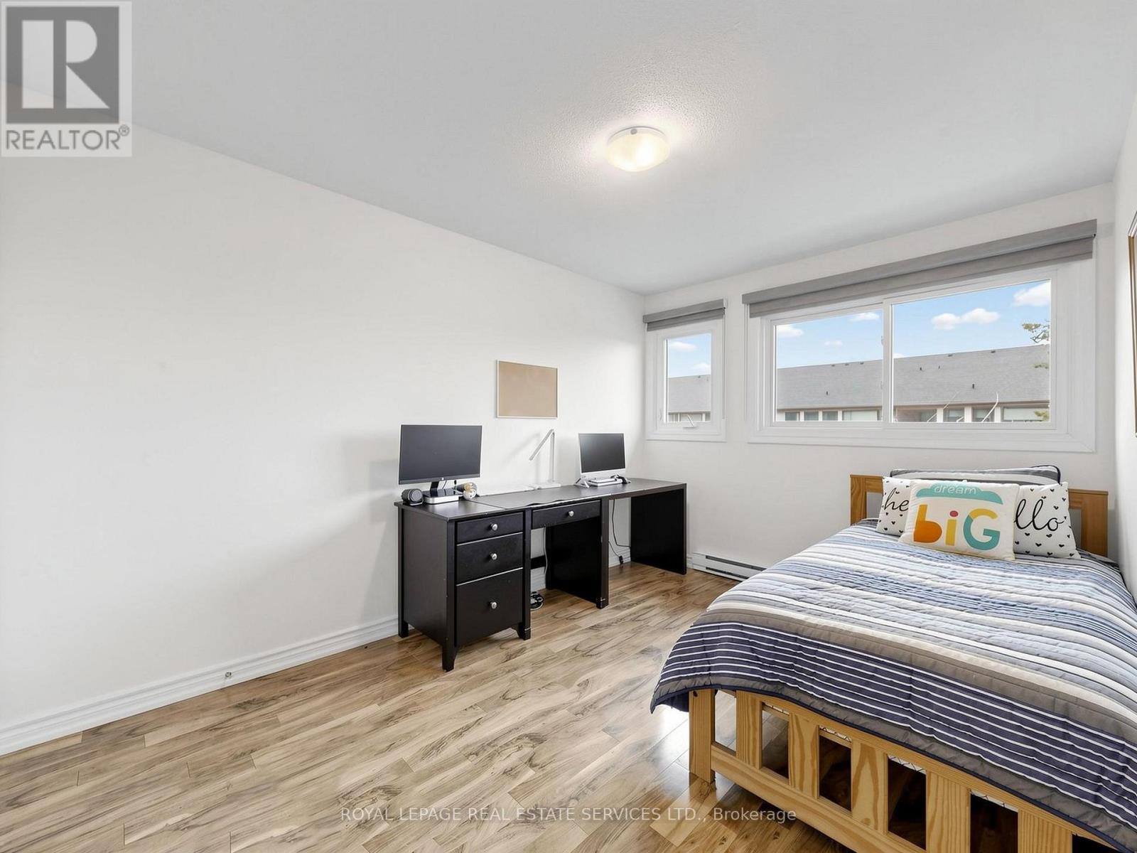 #21 530 FALGARWOOD DRIVE - 34