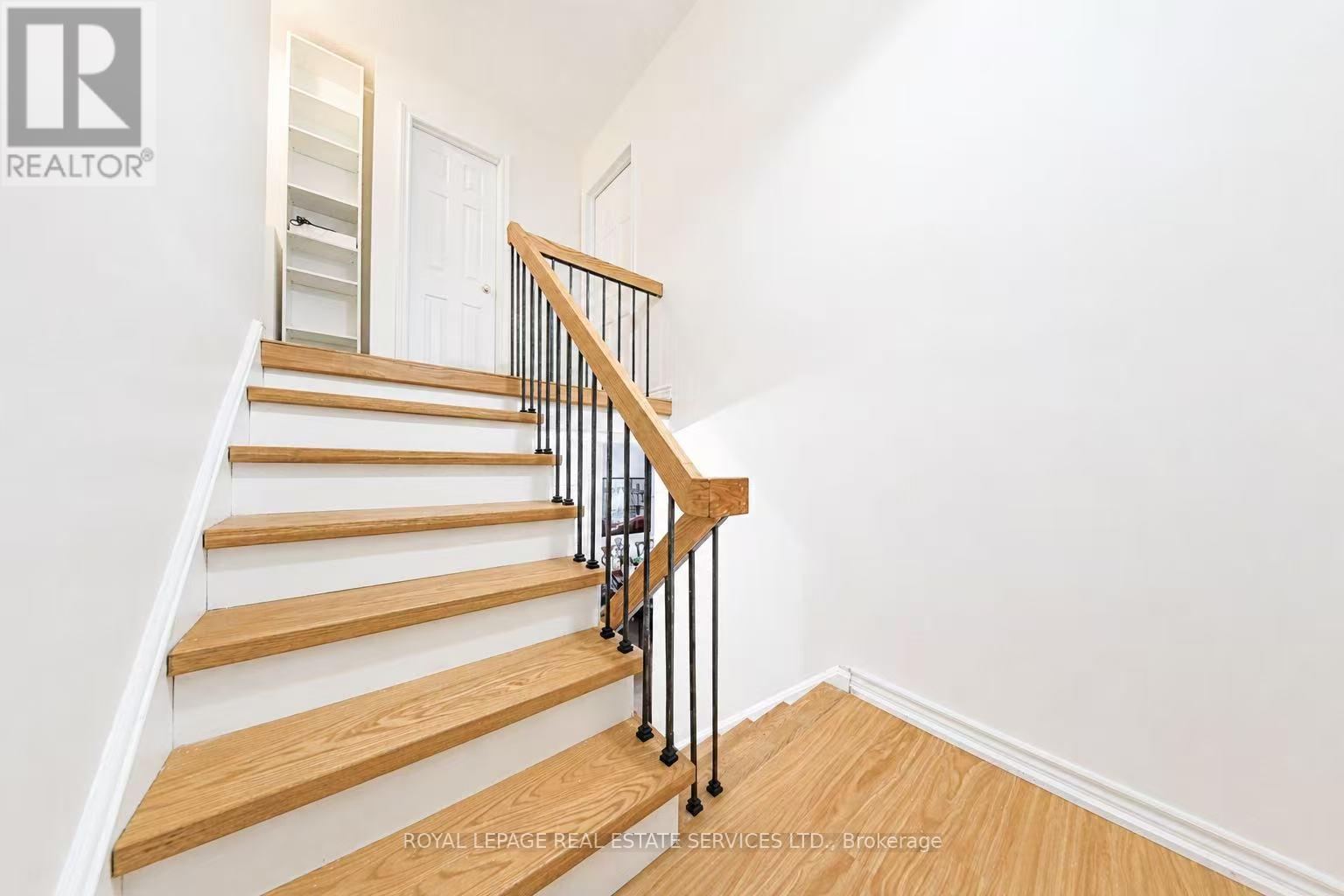 #21 530 FALGARWOOD DRIVE - 38