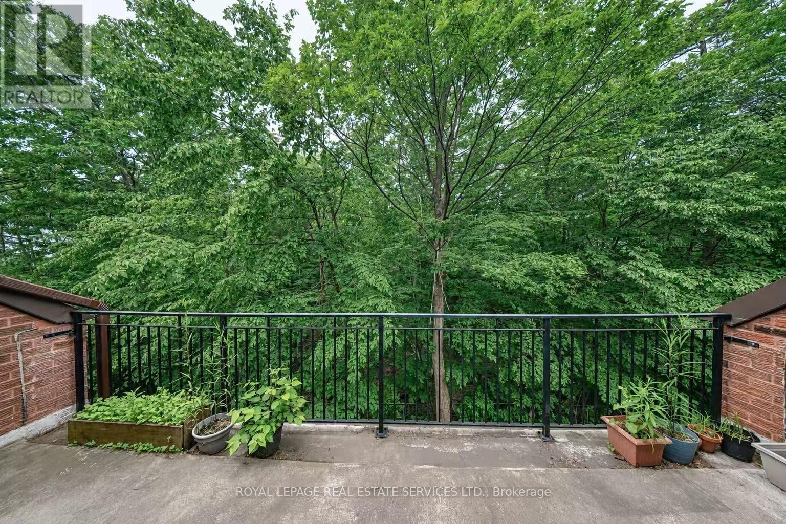 #21 530 FALGARWOOD DRIVE - 41