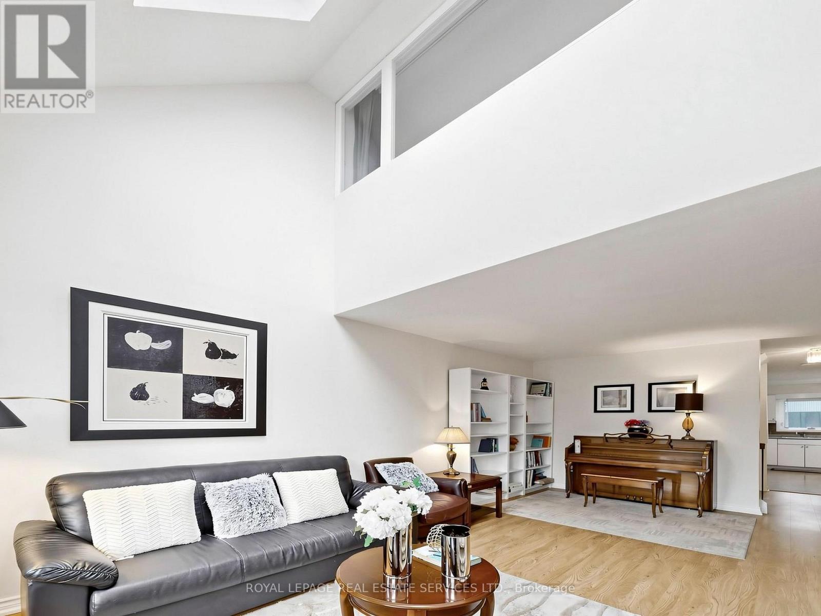#21 530 FALGARWOOD DRIVE - 6