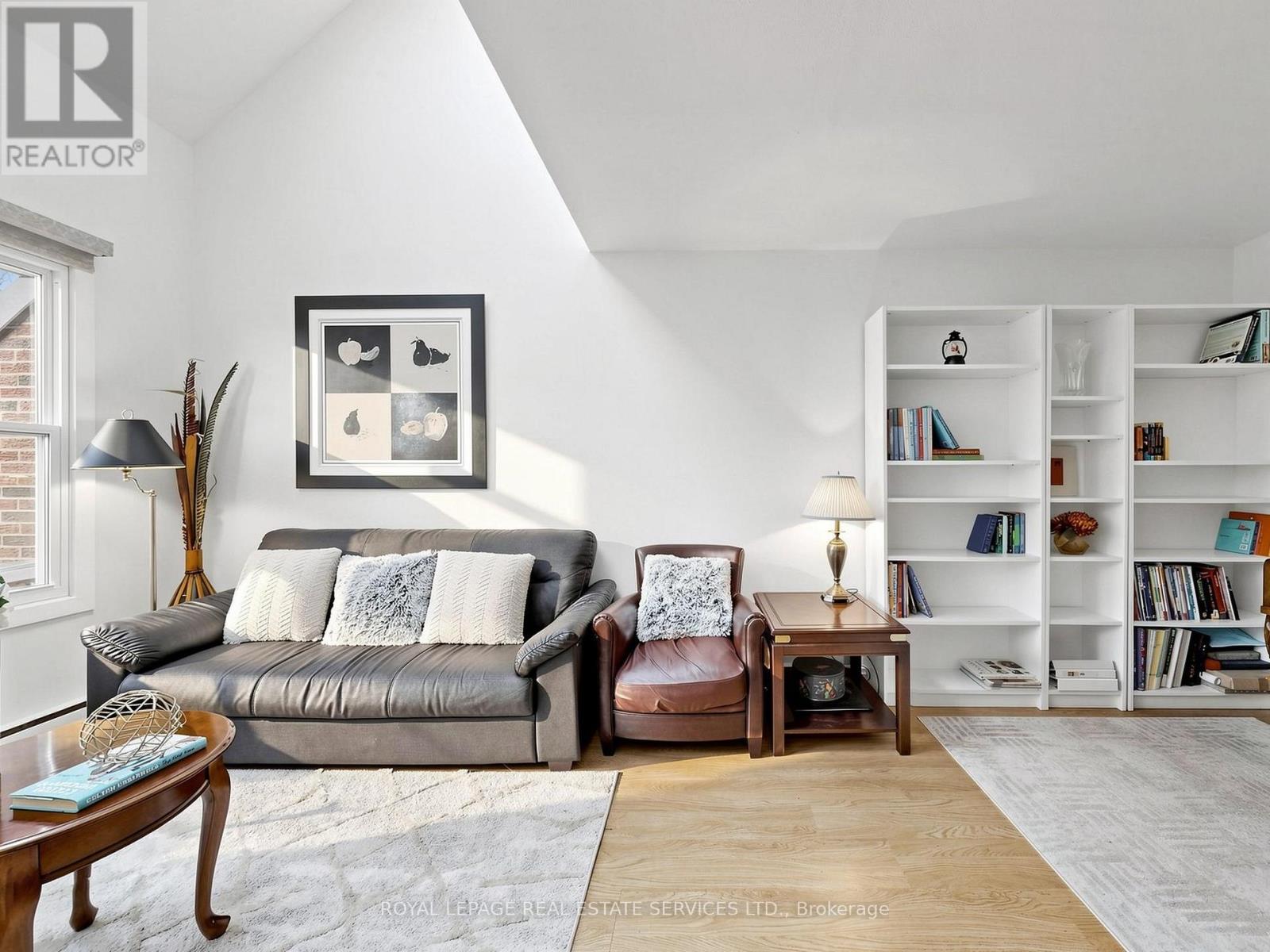 #21 530 FALGARWOOD DRIVE - 7