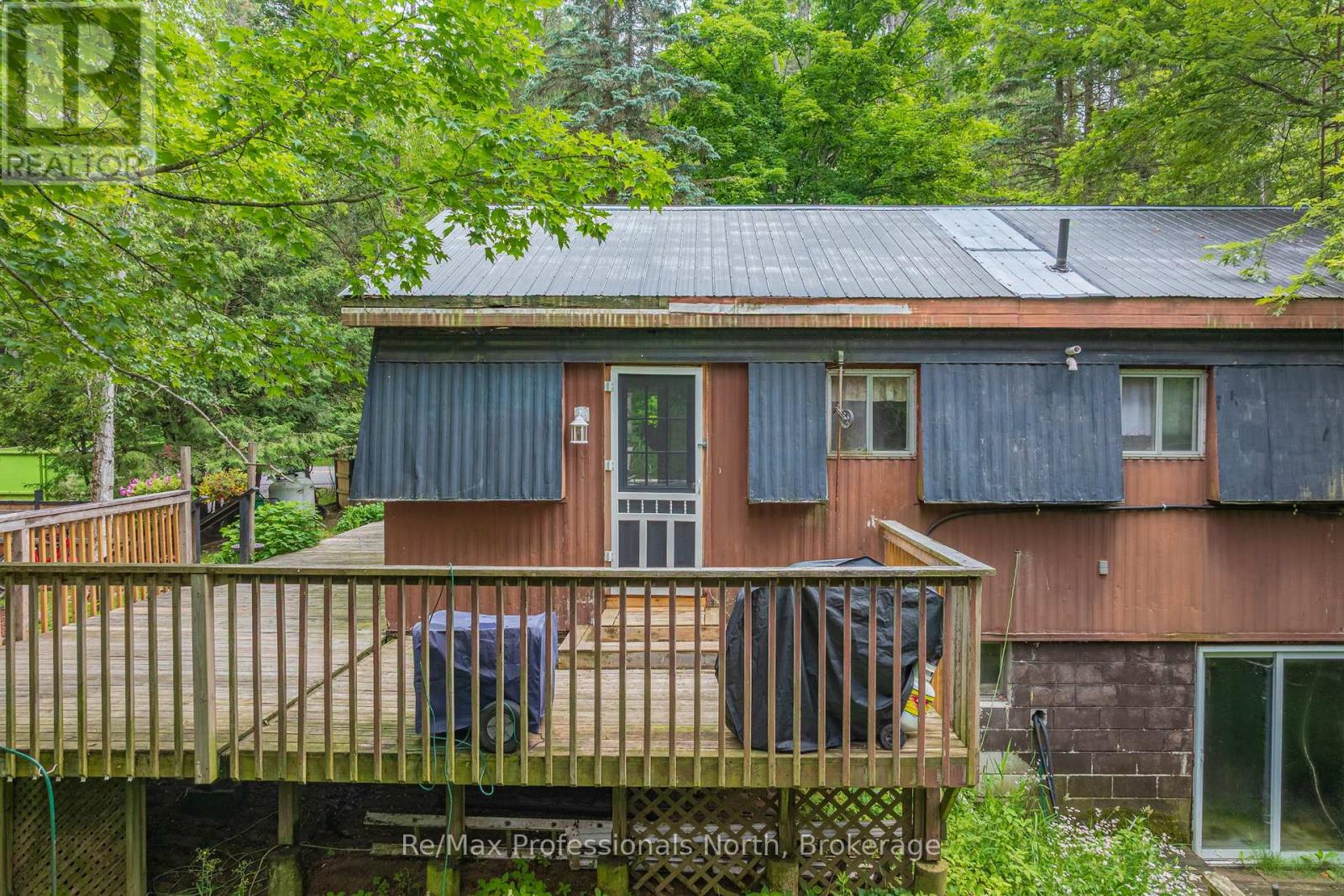 1465 FALKENBURG ROAD - 25