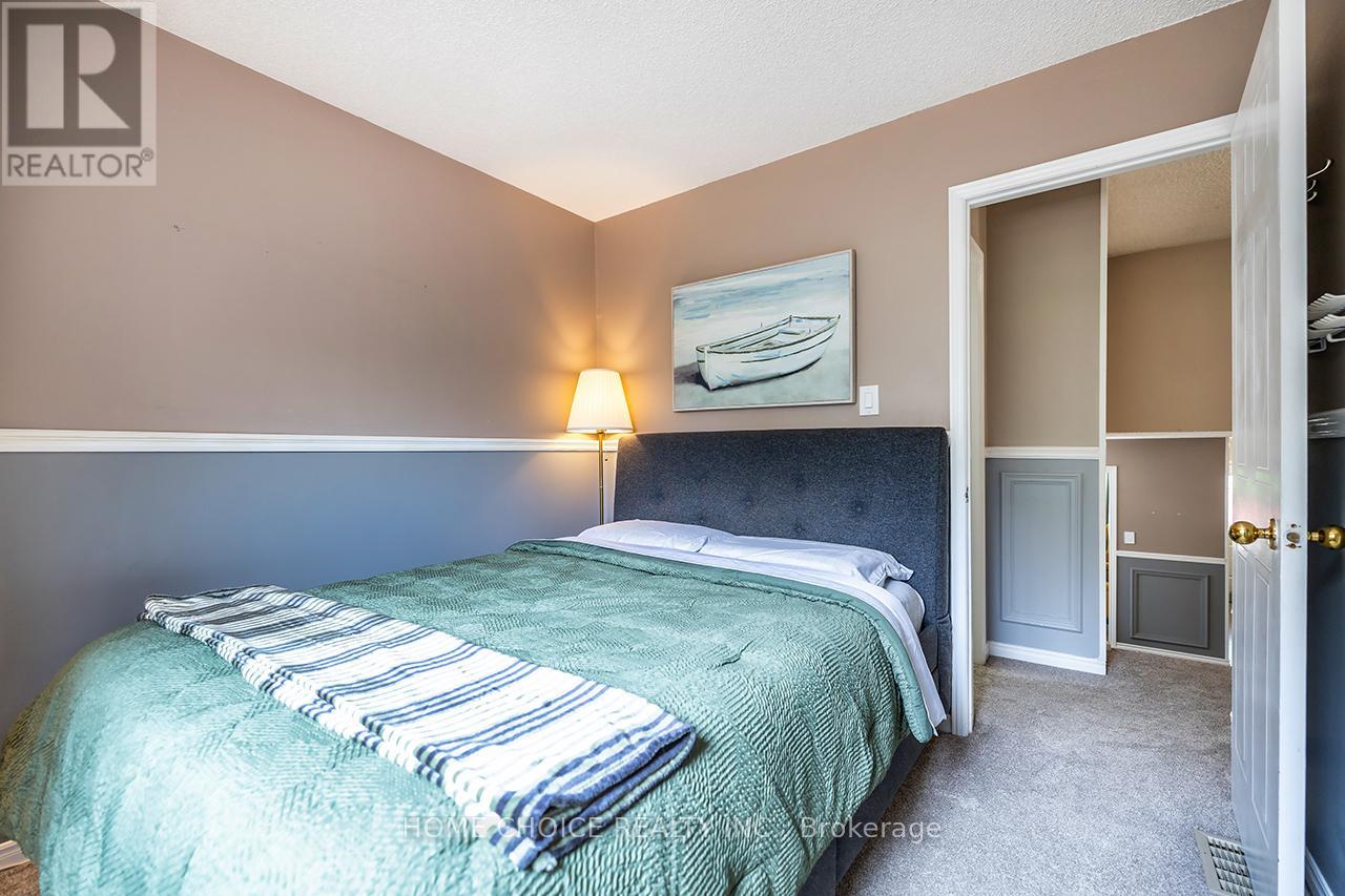 34 GOLDPINE AVENUE - 25