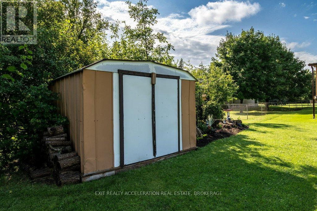 108 DUNDAS STREET - 24