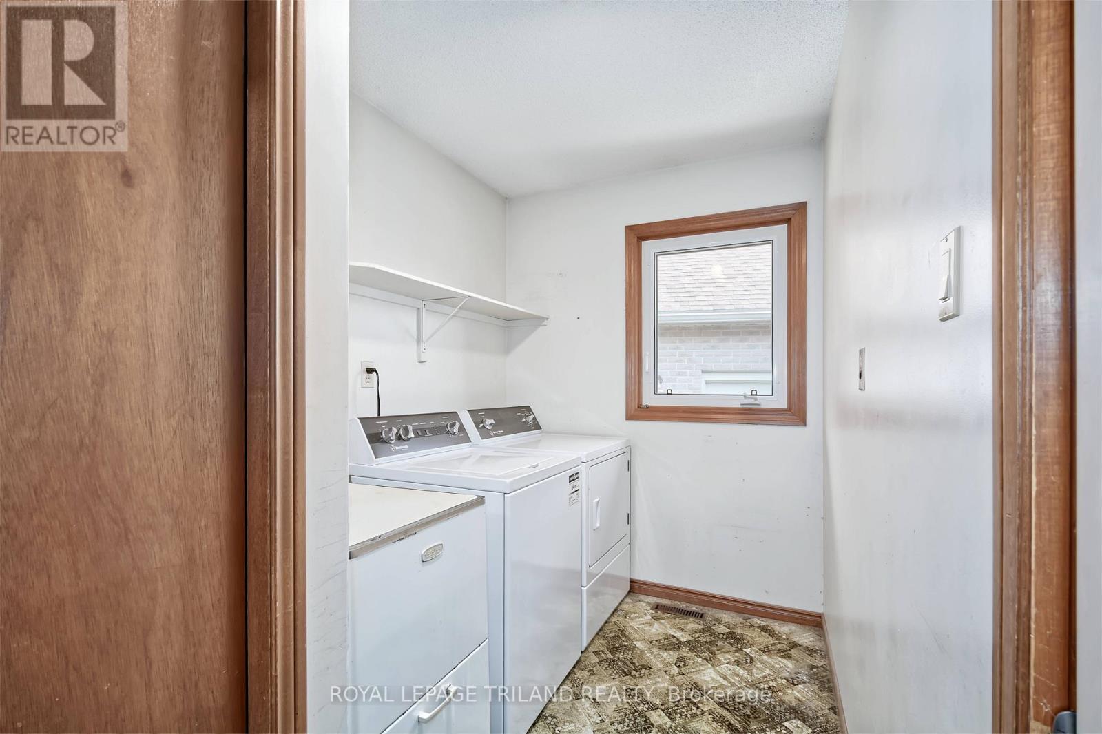1662 ATTAWANDARON ROAD - 11
