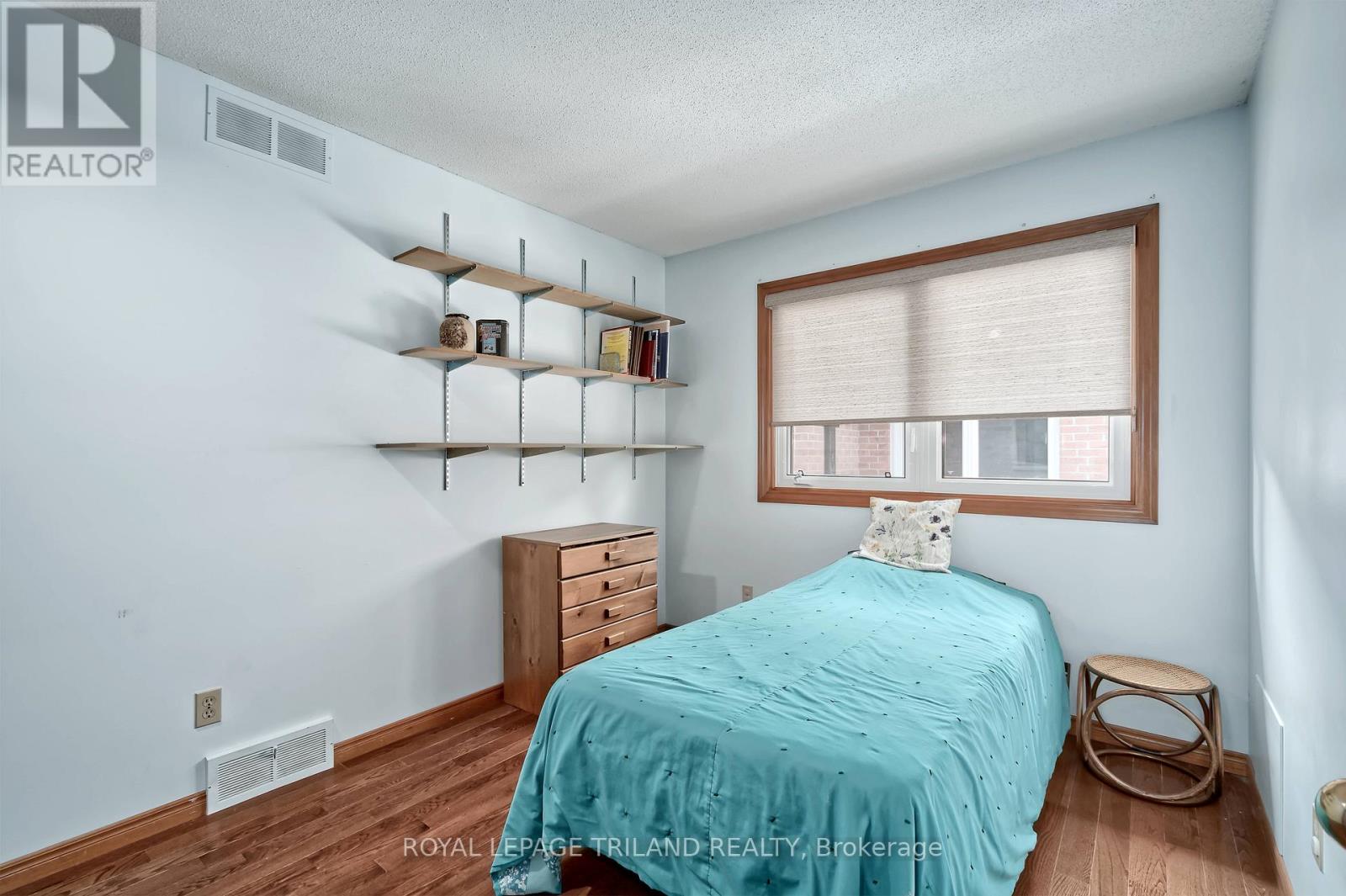1662 ATTAWANDARON ROAD - 9