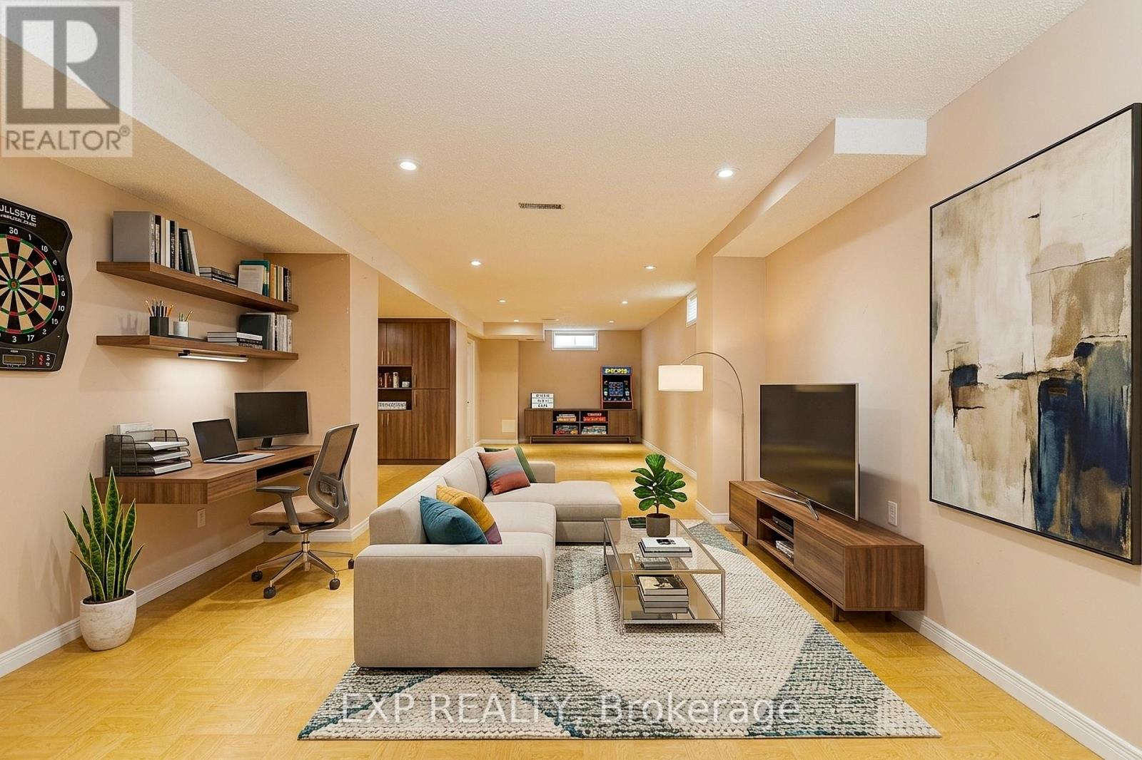 40 NEWBOROUGH CRESCENT - 37