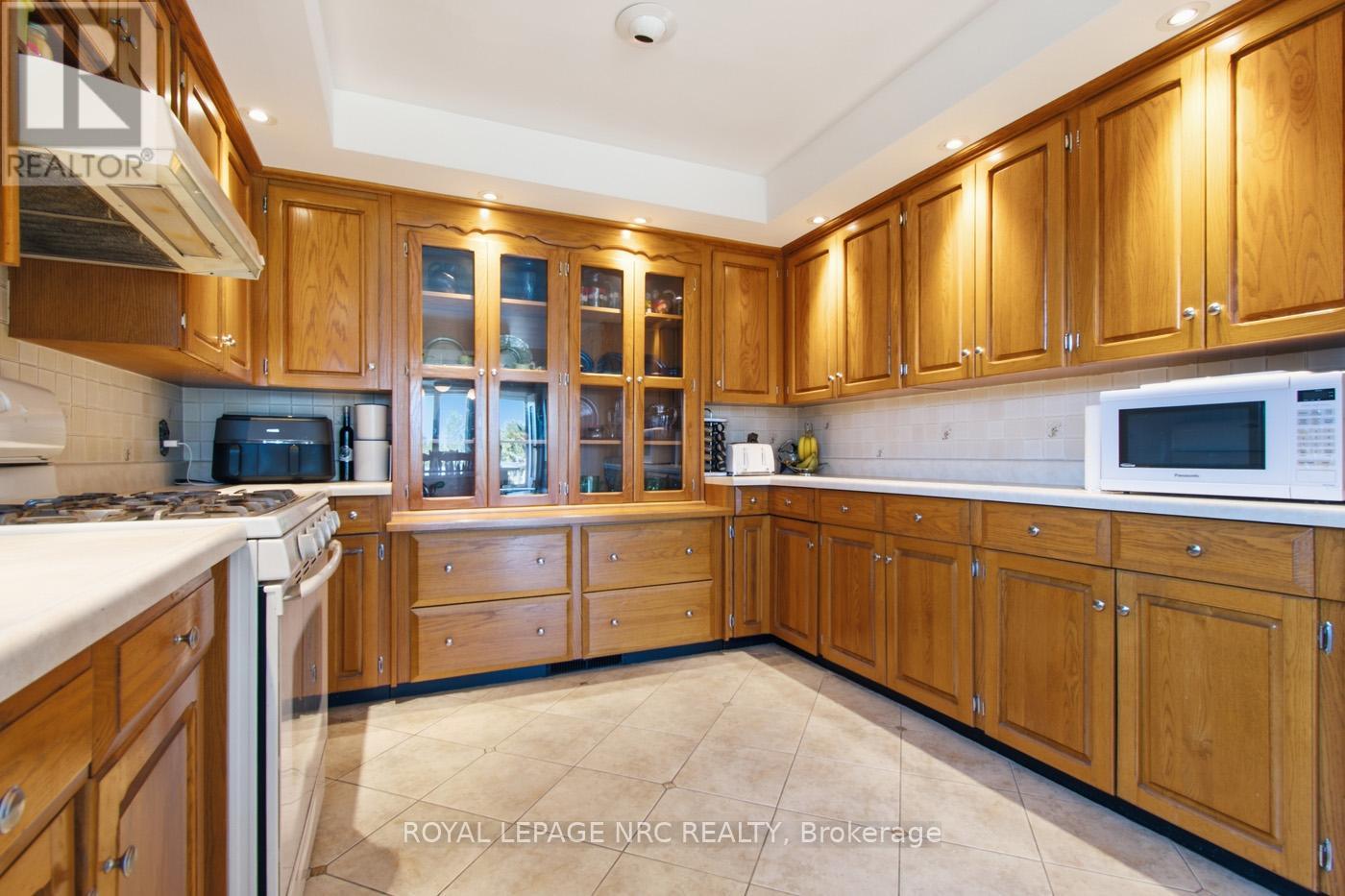 1750 YORK ROAD - 9