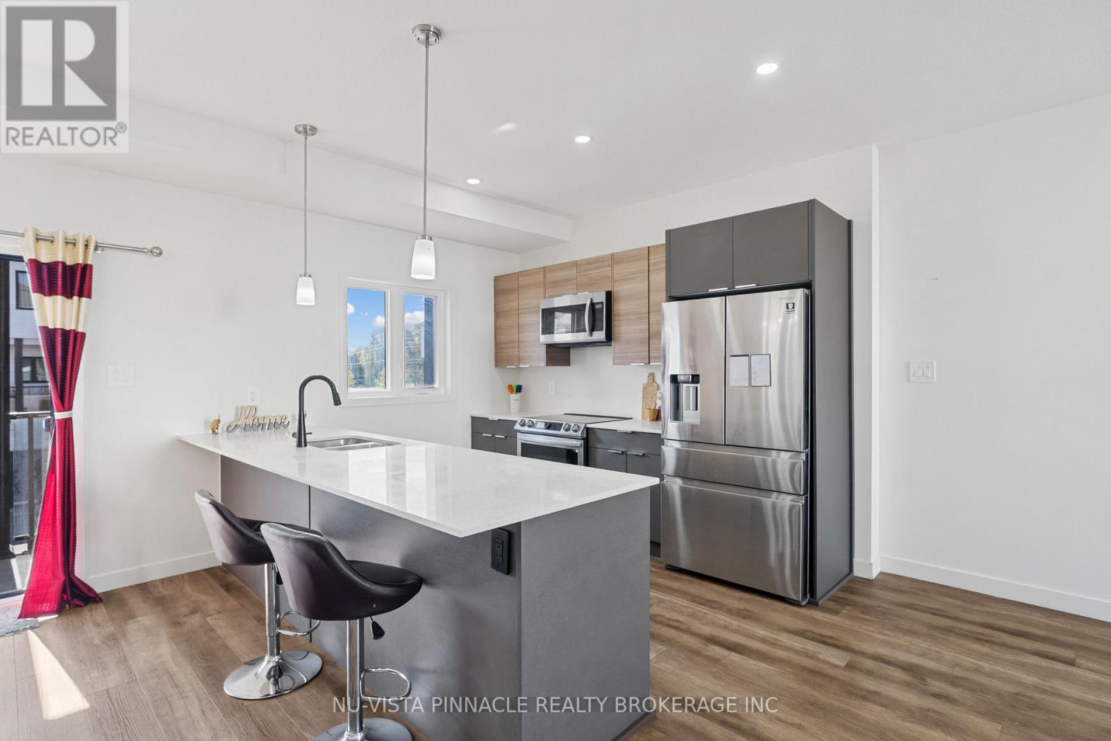 #64 1781 HENRICA AVENUE - 14