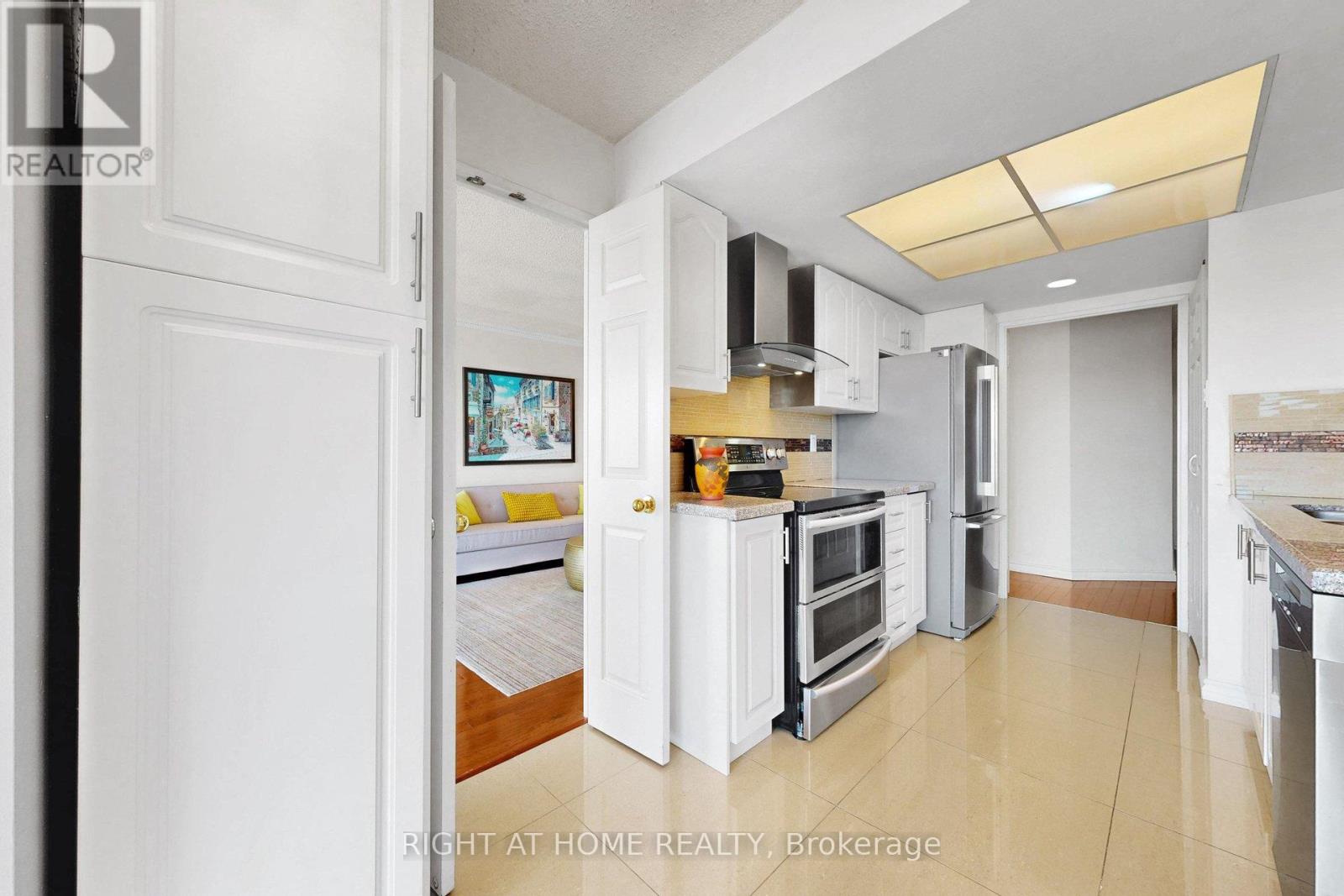 #1120 7805 BAYVIEW AVENUE - 10