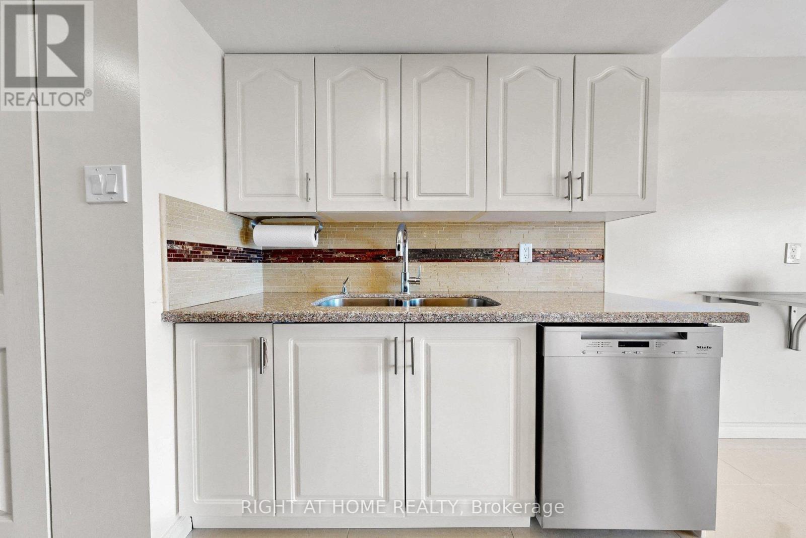 #1120 7805 BAYVIEW AVENUE - 8