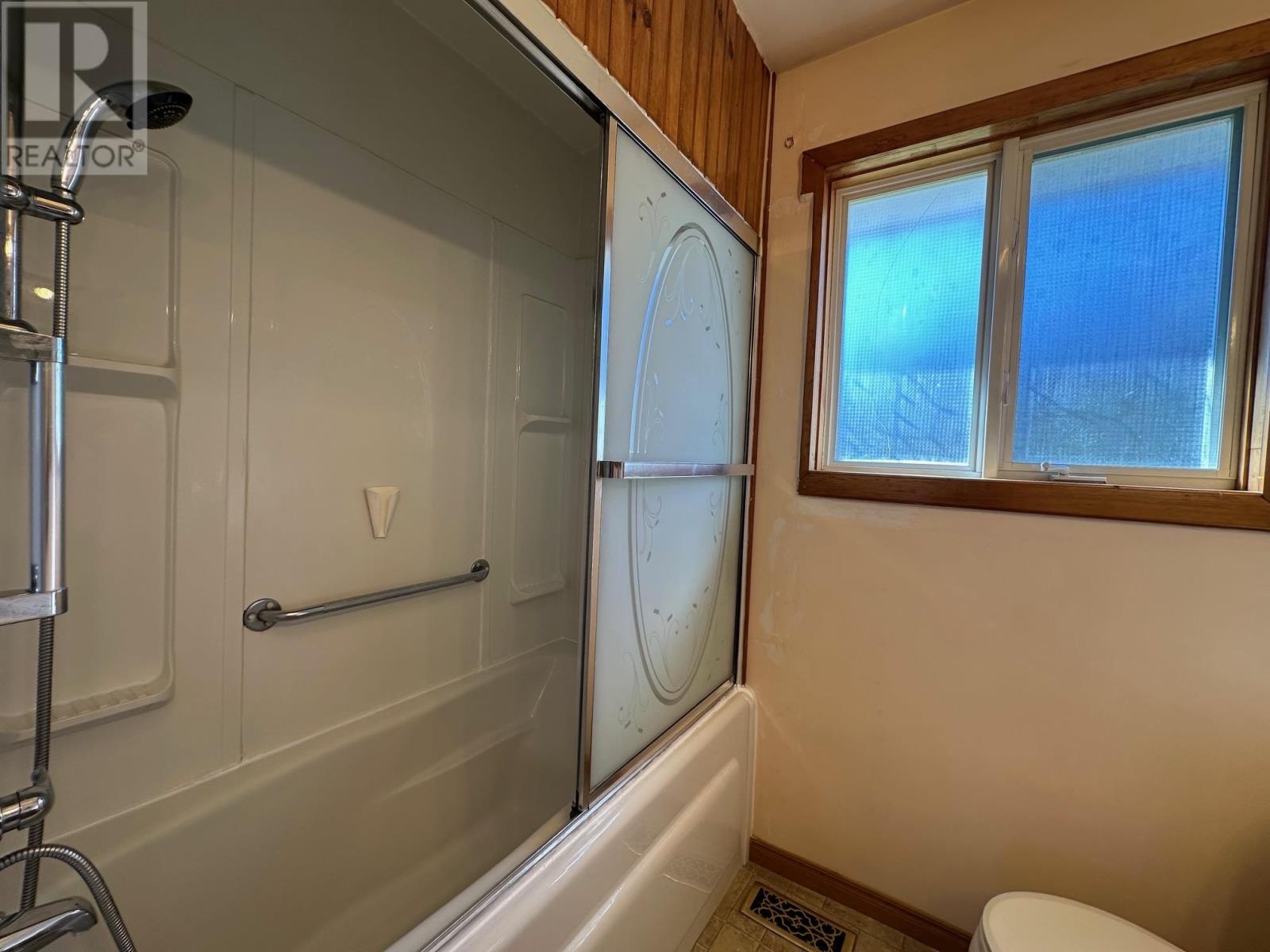 4 East Grove CRES - 13