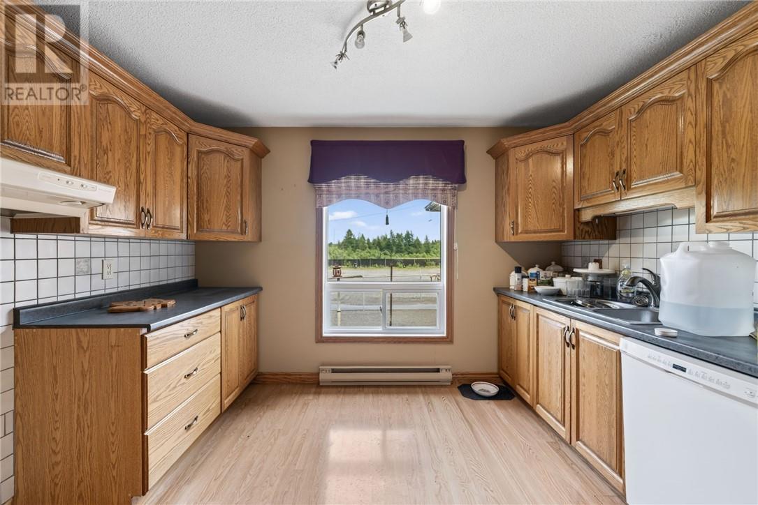 265 Bodson Drive E - 10