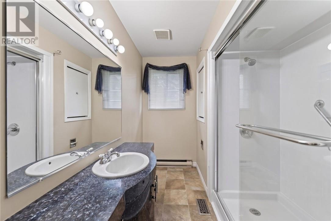 265 Bodson Drive E - 22