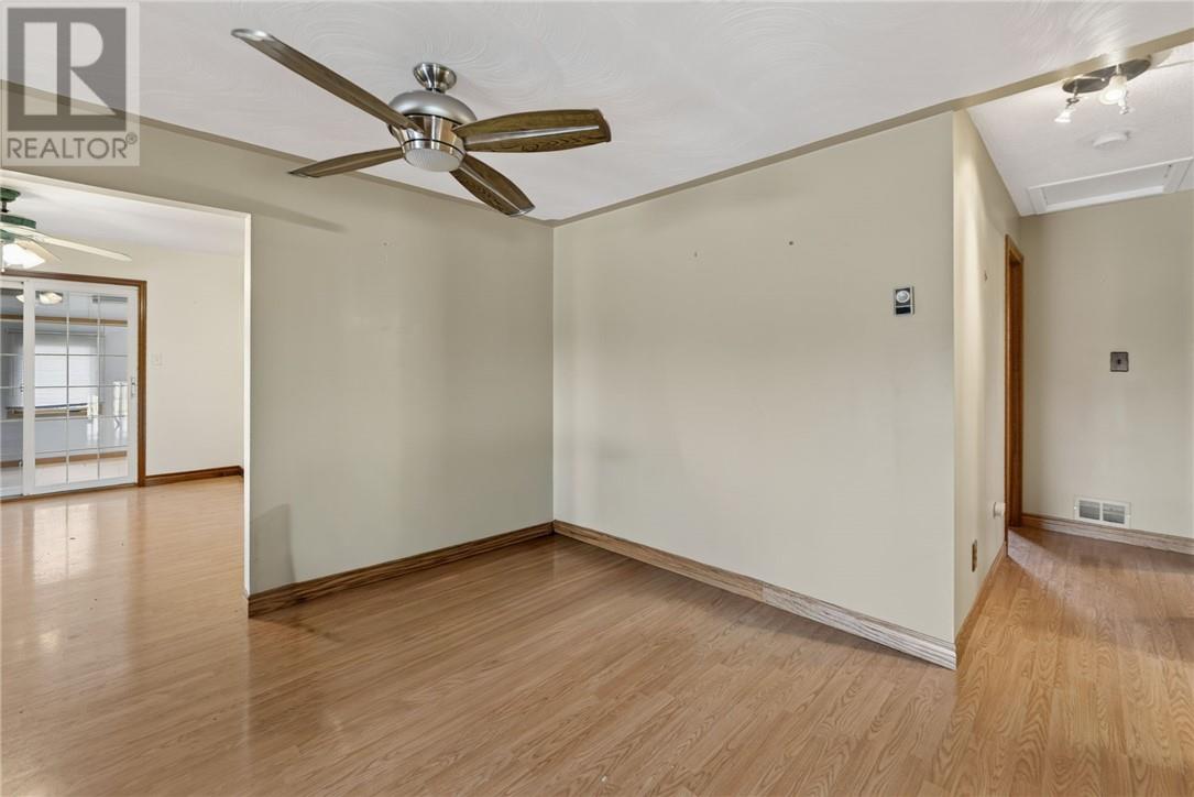 265 Bodson Drive E - 14