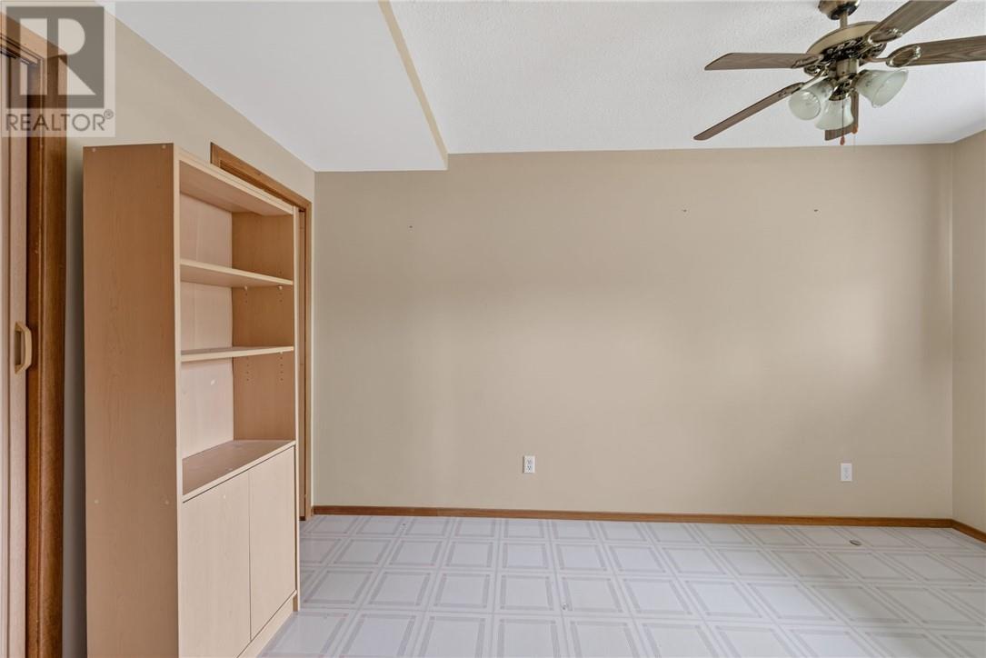 265 Bodson Drive E - 19