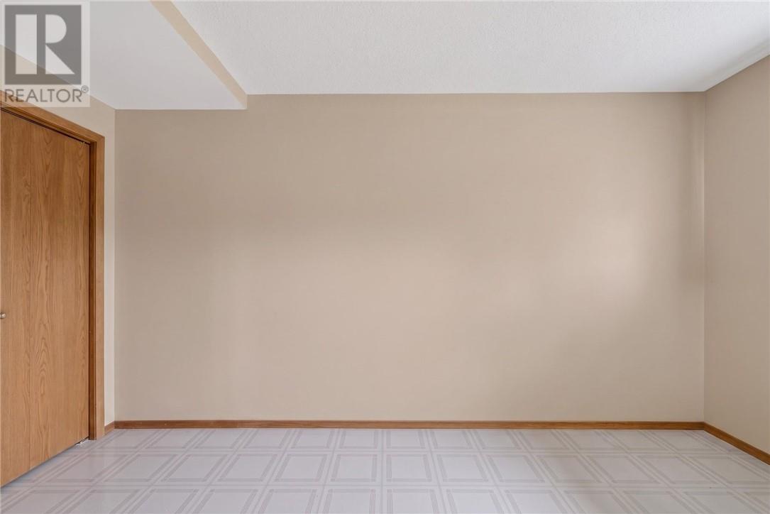 265 Bodson Drive E - 20
