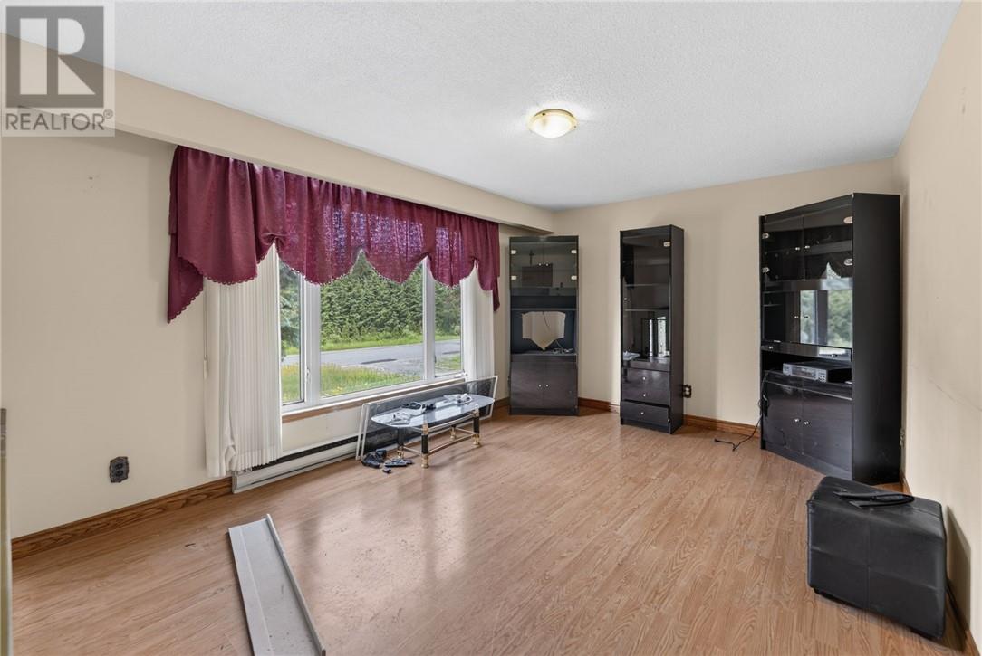265 Bodson Drive E - 15