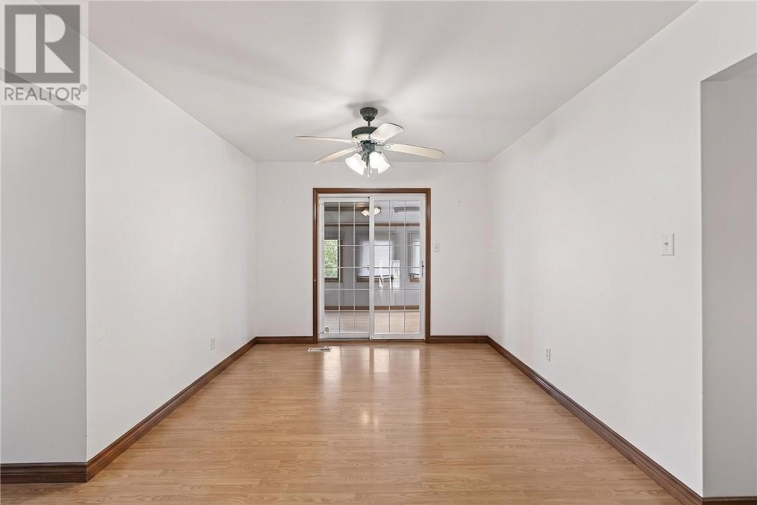 265 Bodson Drive E - 24