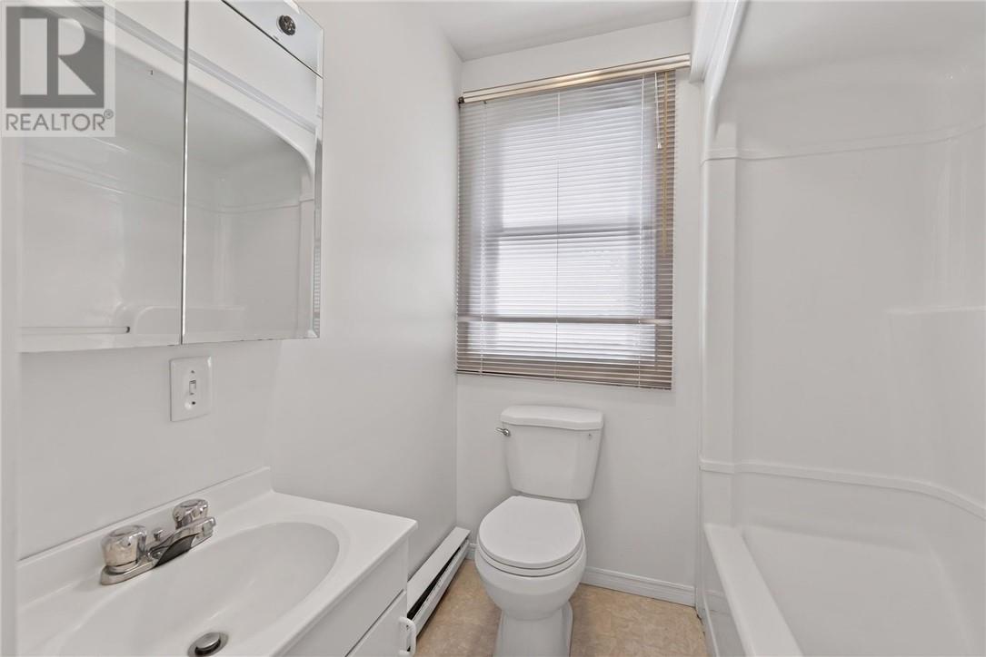 265 Bodson Drive E - 29