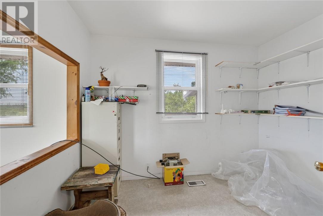 265 Bodson Drive E - 30