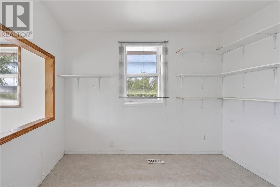 265 Bodson Drive E - 31