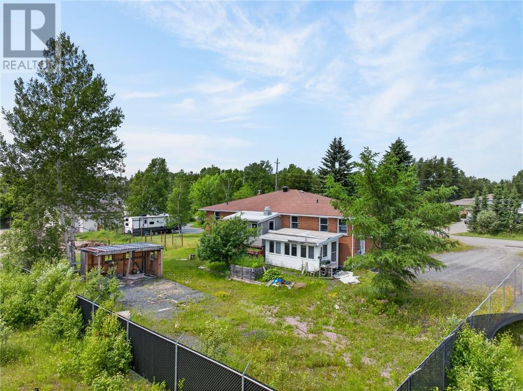 265 Bodson Drive E - 52