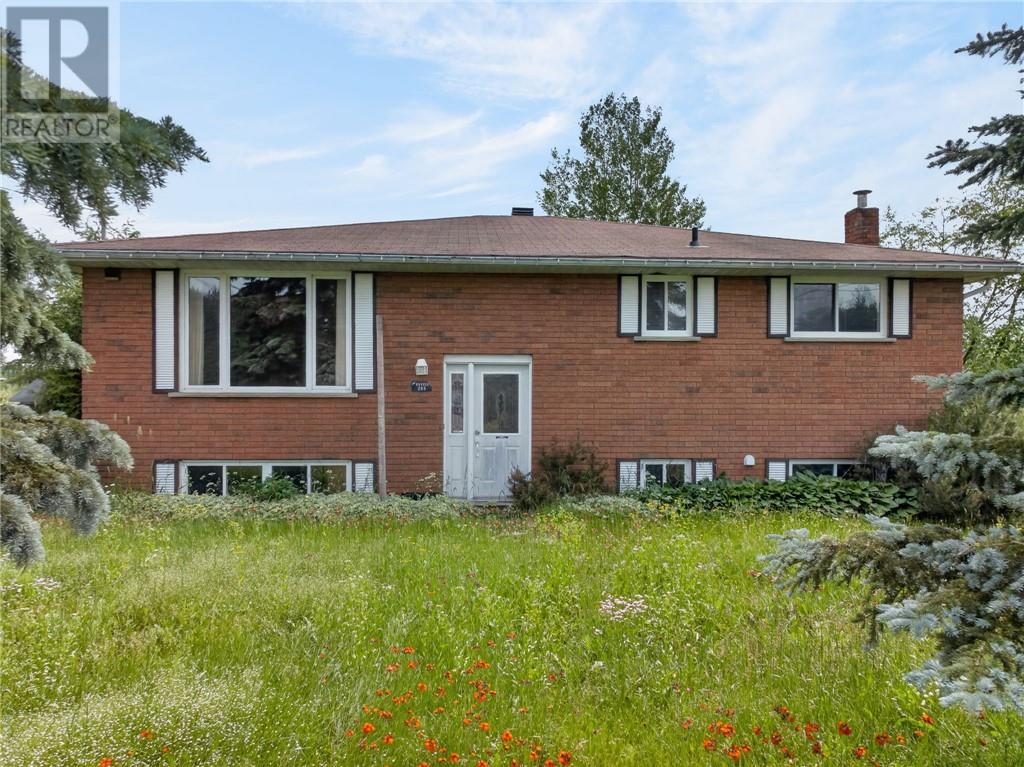 265 Bodson Drive E - 6