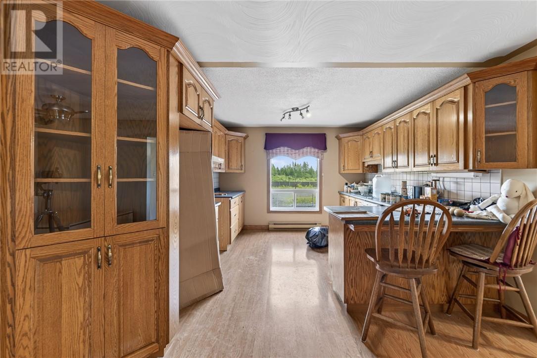 265 Bodson Drive E - 9