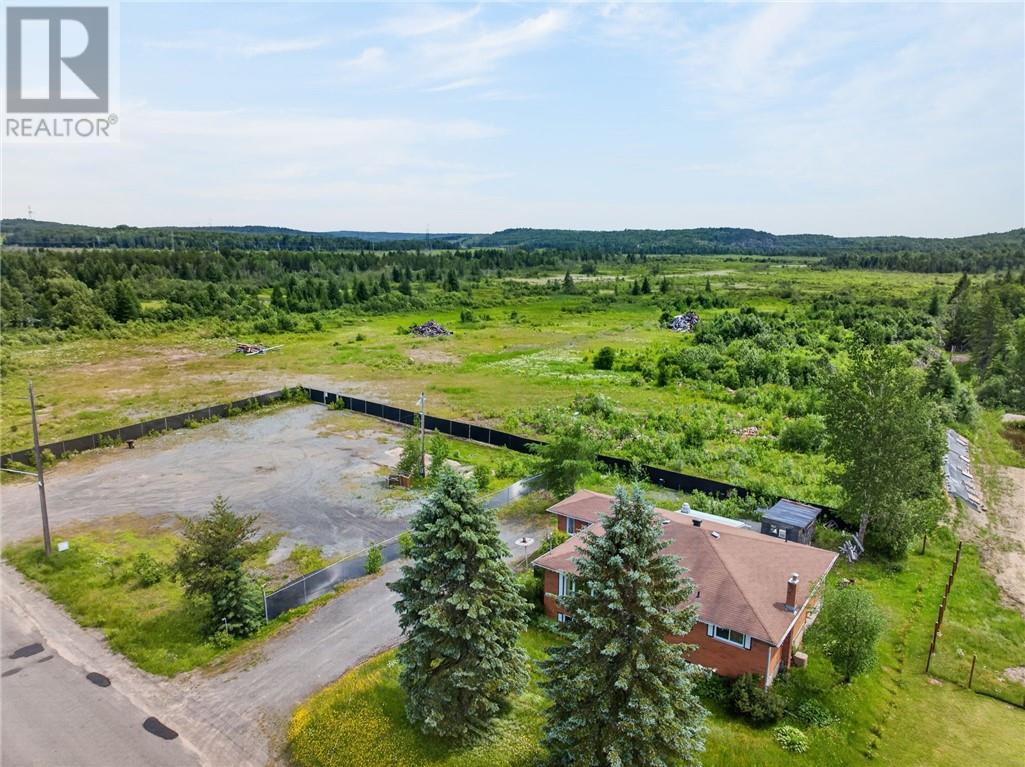 265 Bodson Drive E - 66