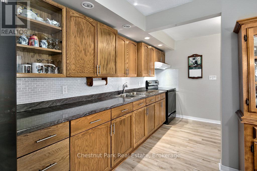 333 OAK STREET - 14