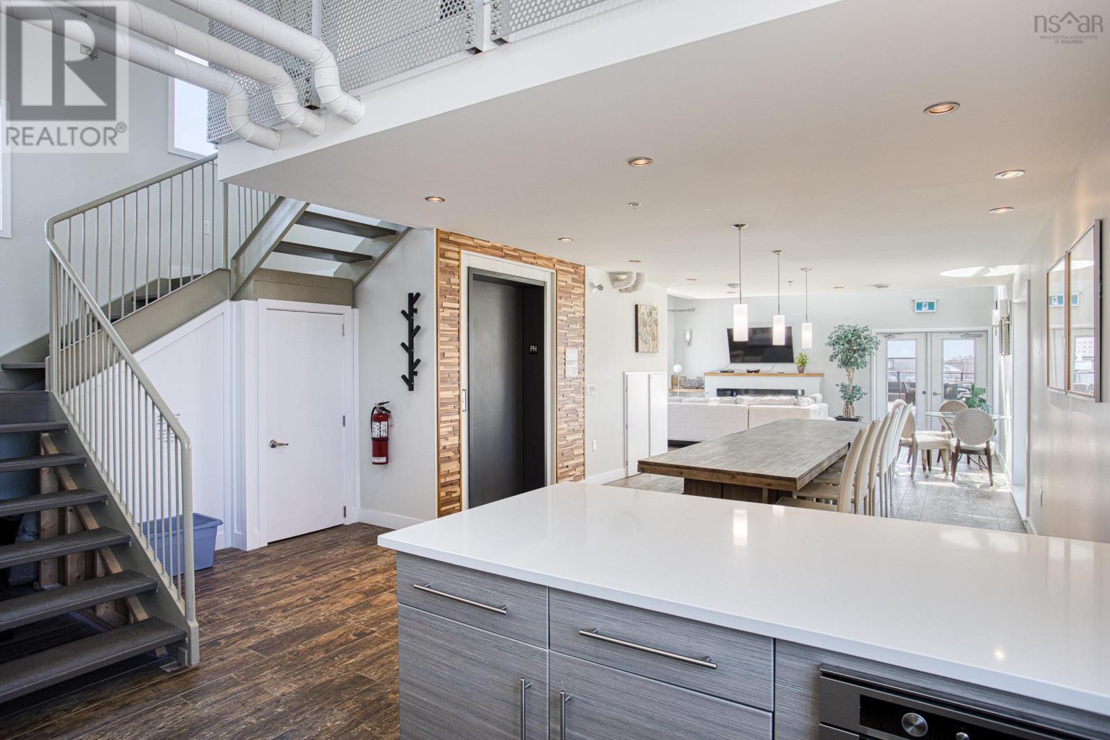 #108 5662 Roberts Street - 31